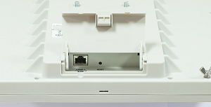 RBQRTG-2SHPND Mikrotik RBQRTG-2SHPND Super High Power (3100mW) 2.4Ghz PTP/PTMP L4