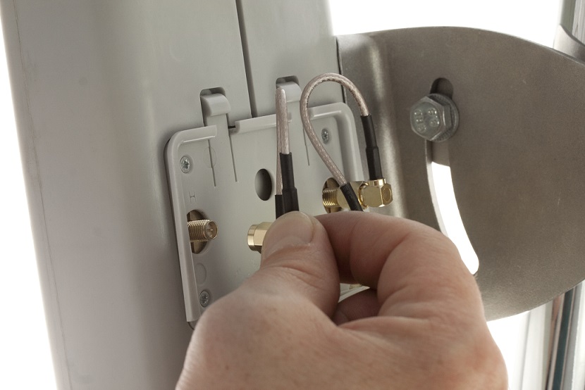 SECM2120 StationBox Sector MiMo 2-120, 2.4 GHz, 120° ANTEN